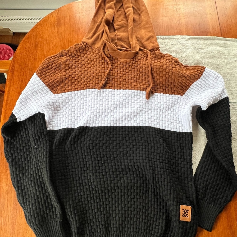 Men's Tri-Color Hooded Sweater​